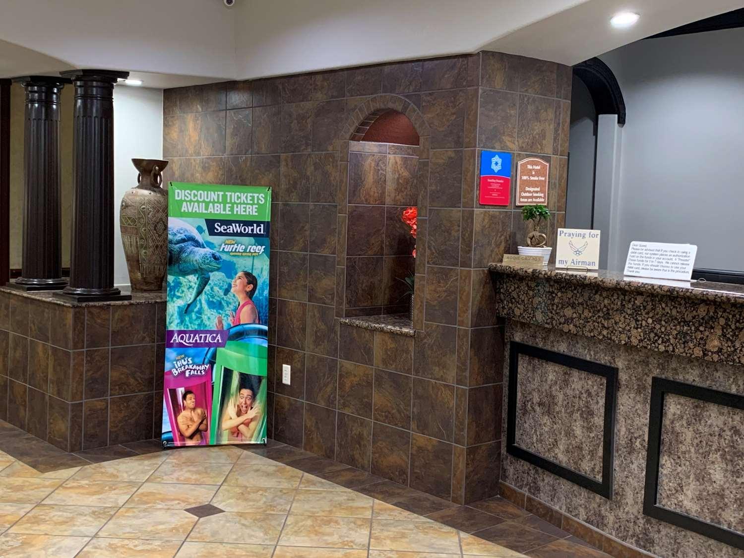 Surestay Plus Hotel By Best Western Near Seaworld Сан Антонио Екстериор снимка