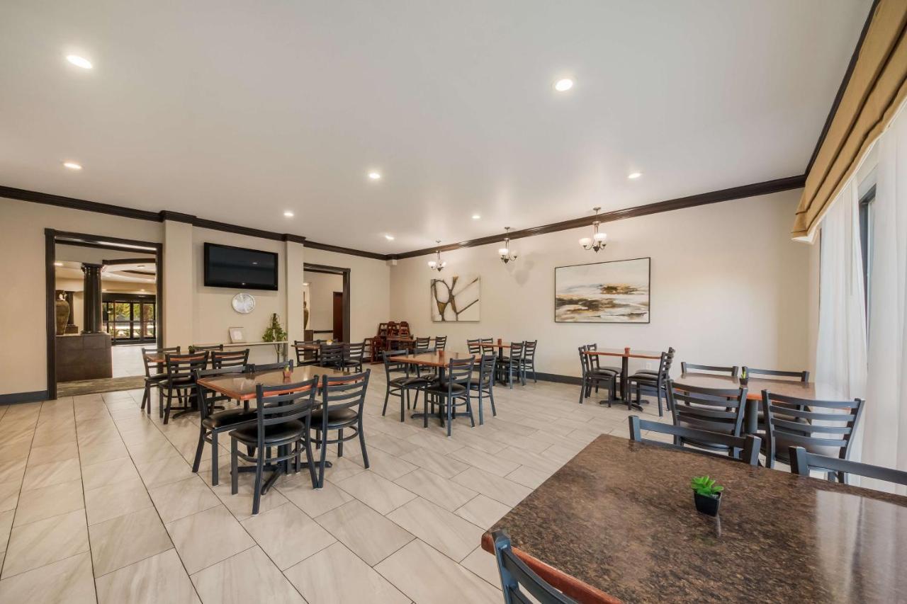 Surestay Plus Hotel By Best Western Near Seaworld Сан Антонио Екстериор снимка