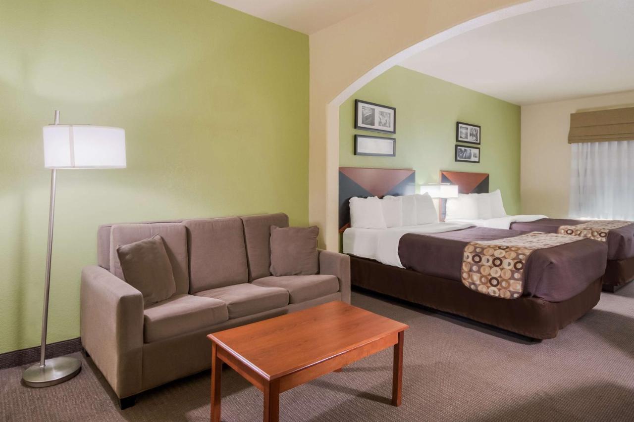 Surestay Plus Hotel By Best Western Near Seaworld Сан Антонио Екстериор снимка