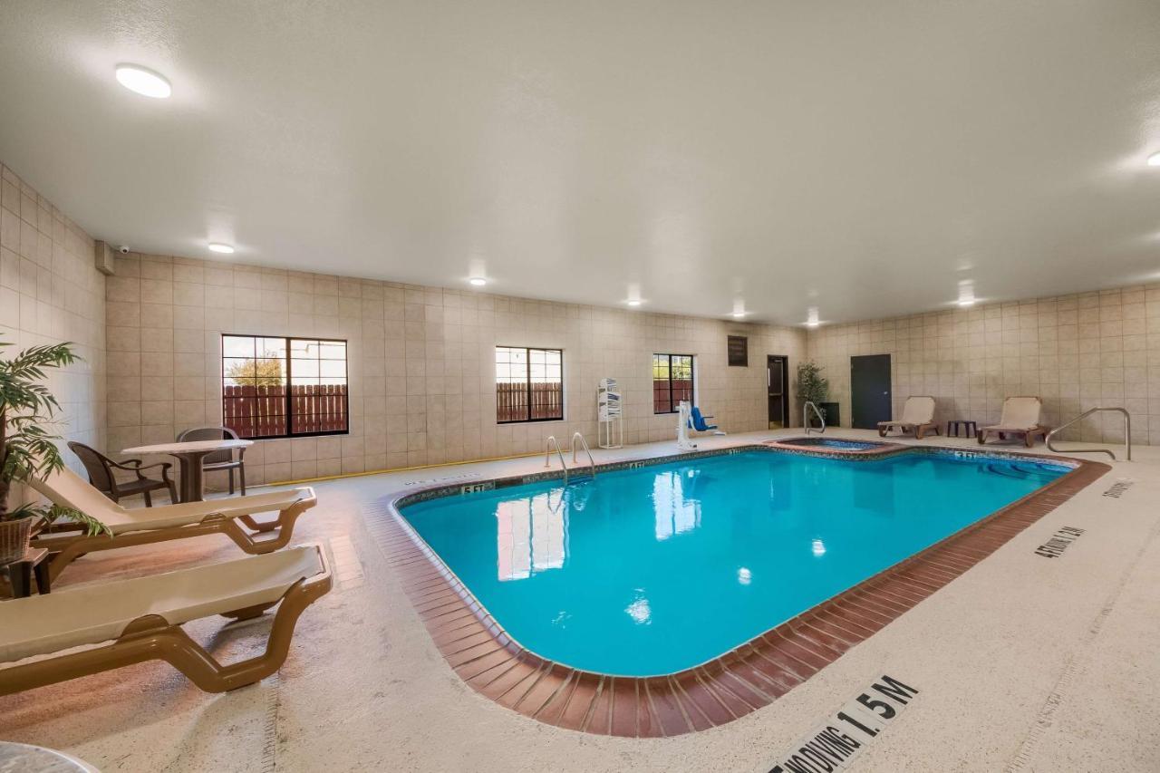 Surestay Plus Hotel By Best Western Near Seaworld Сан Антонио Екстериор снимка
