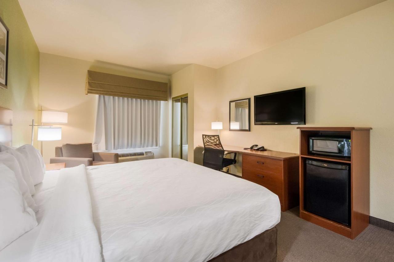 Surestay Plus Hotel By Best Western Near Seaworld Сан Антонио Екстериор снимка