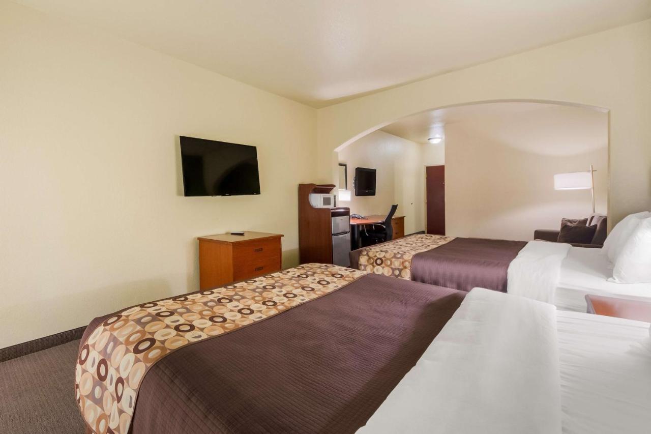 Surestay Plus Hotel By Best Western Near Seaworld Сан Антонио Екстериор снимка