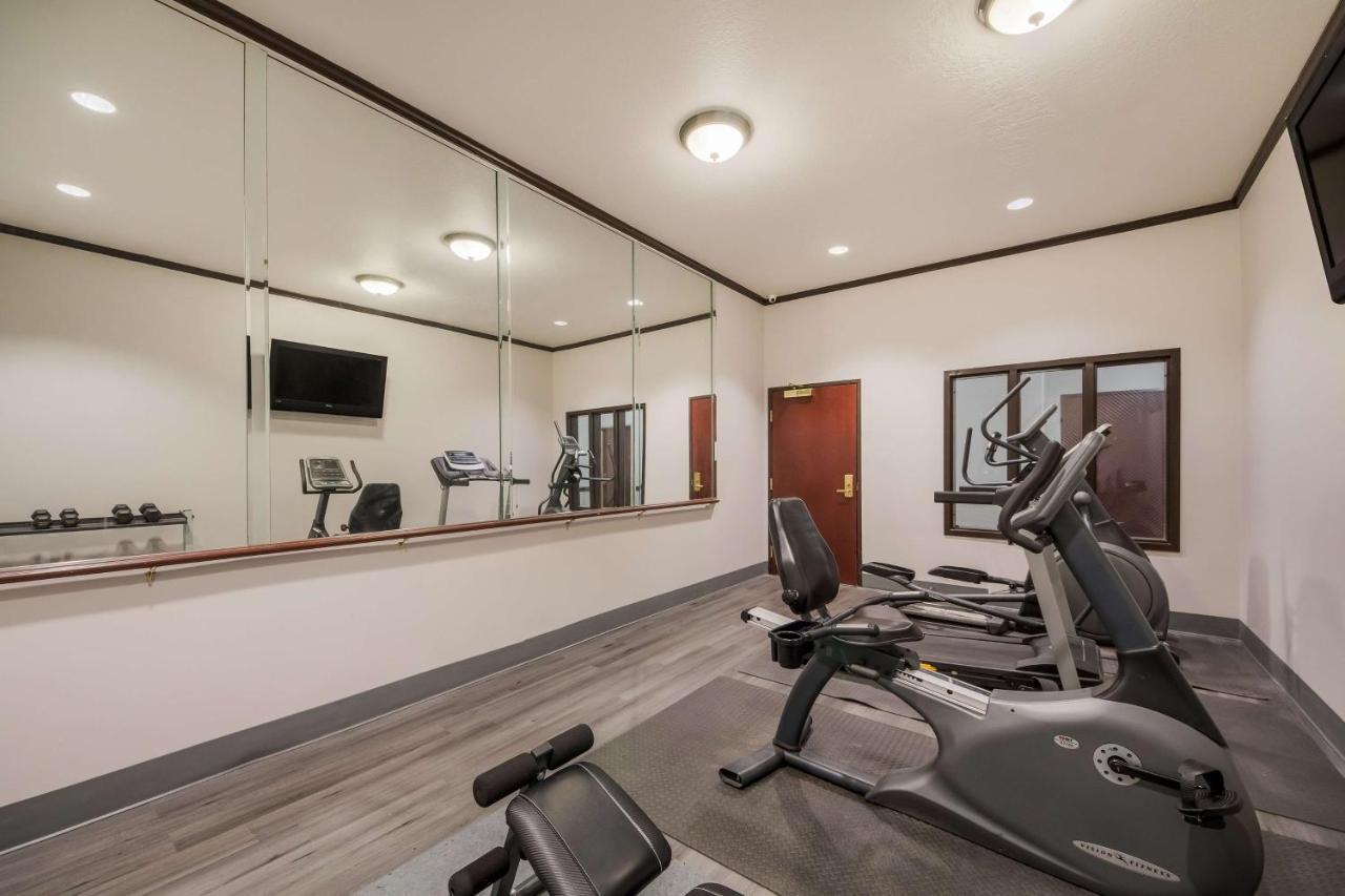 Surestay Plus Hotel By Best Western Near Seaworld Сан Антонио Екстериор снимка