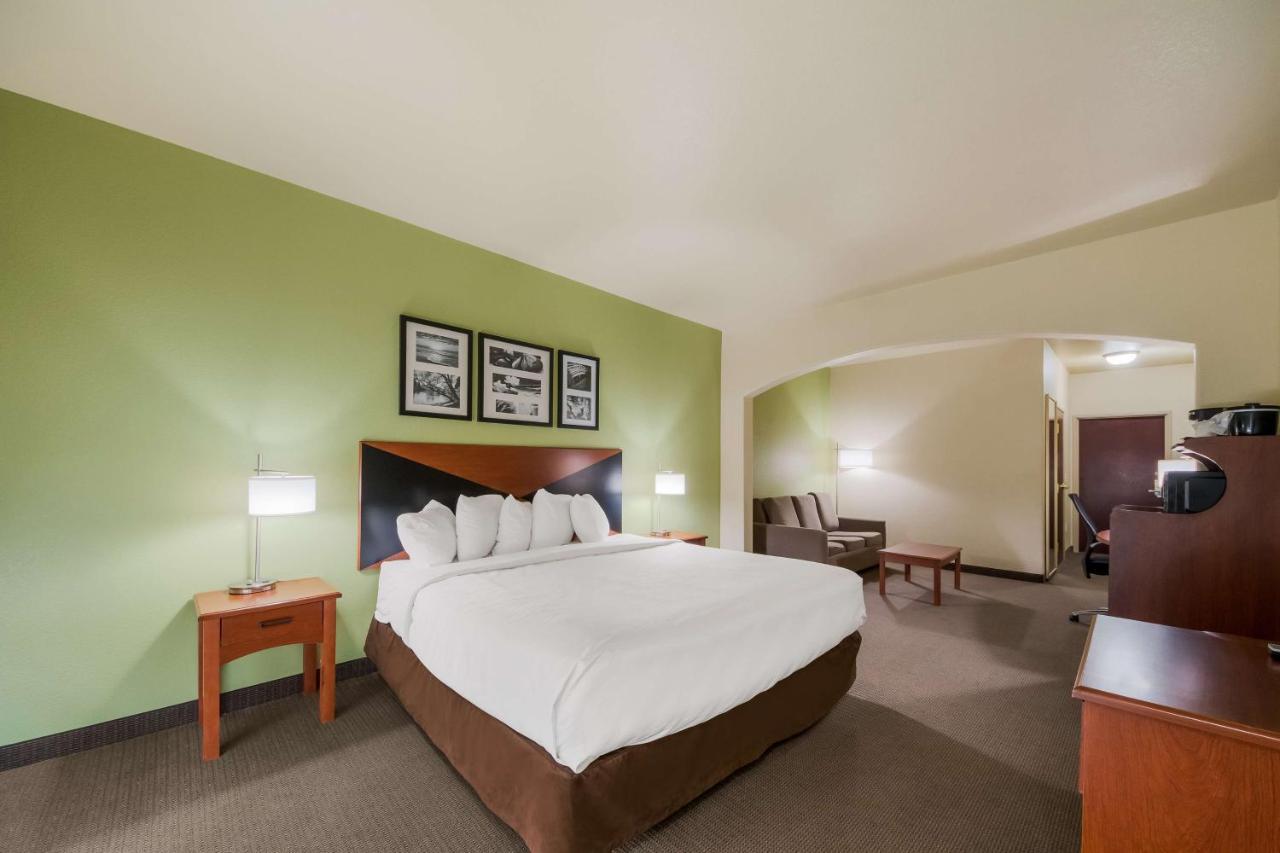 Surestay Plus Hotel By Best Western Near Seaworld Сан Антонио Екстериор снимка
