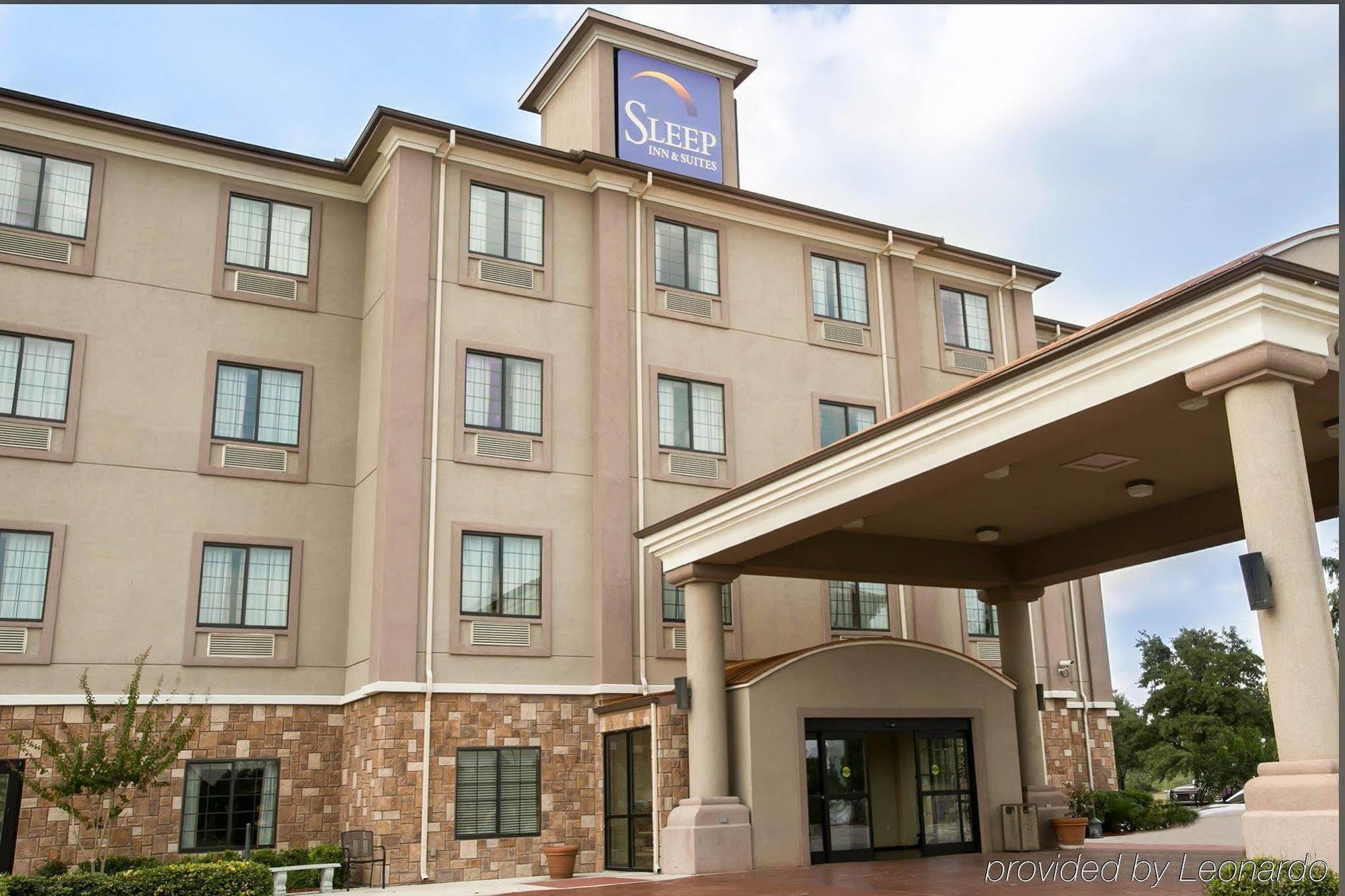 Surestay Plus Hotel By Best Western Near Seaworld Сан Антонио Екстериор снимка